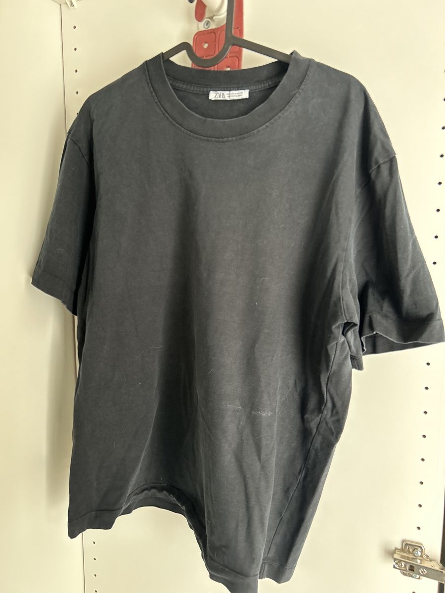 Zara T-shirt: ZARA T-ShirtSchwarz Grösse M, basic – Usato da Bülach venduto da INO_ 1
