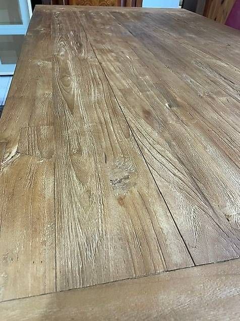 Tische: Massiver Holztisch mit Charakter – Gebraucht aus Neuhausen am Rheinfall von galleria13 1