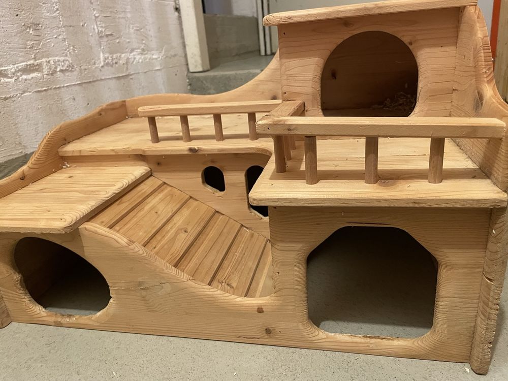 Meerschweinchen Haus Mit Rampe & 4 Eingängen - 38x24x18cm, Aus Holz