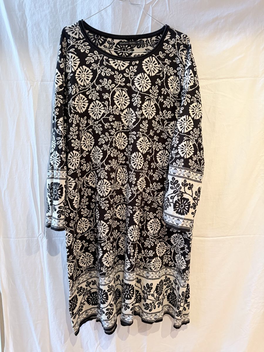 Gudrun Sjöden Robes: Gudrun Sjödén – D'occasion à Urnäsch par _._naomi_._