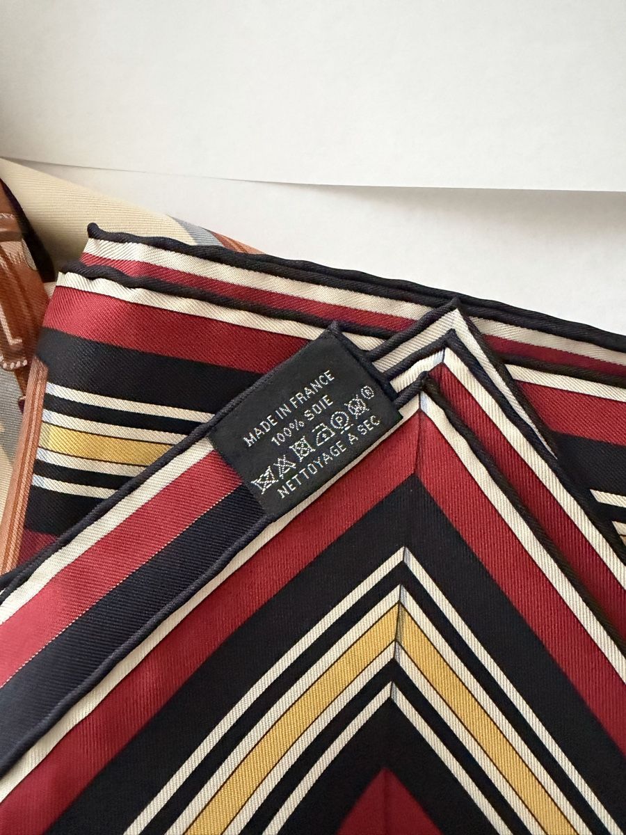 Hermès Foulards, Tücher & Schals: Hermès Seidentuch – Neu (gemäss Beschreibung) aus Wädenswil von Fr_an_cii 2