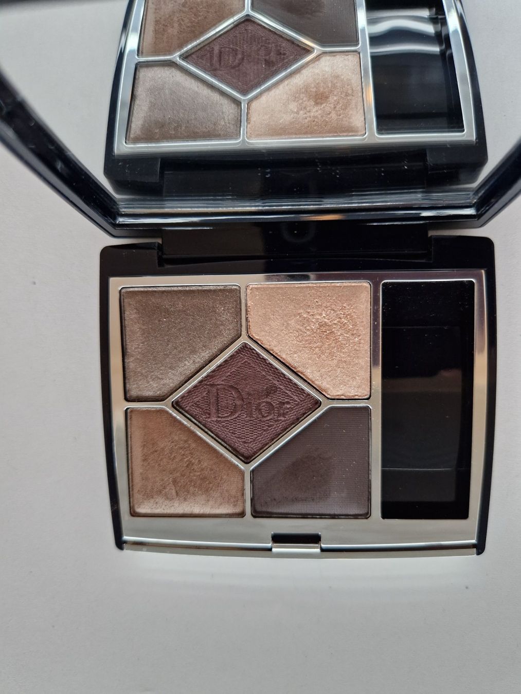 Dior Make-up: Dior Eyeshadow Palette in 599 New Look – Nuovo (secondo la descrizione) da Zürich venduto da swe_vr2x 4