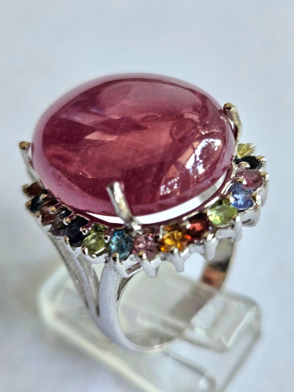 Anelli: Ring mit grossem Rubin edelsteinumrandet Grösse 56 – Nuovo (secondo la descrizione) da Zürich venduto da benedikt12 4