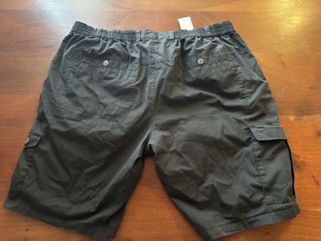 Kurze schwarze Hose / W40