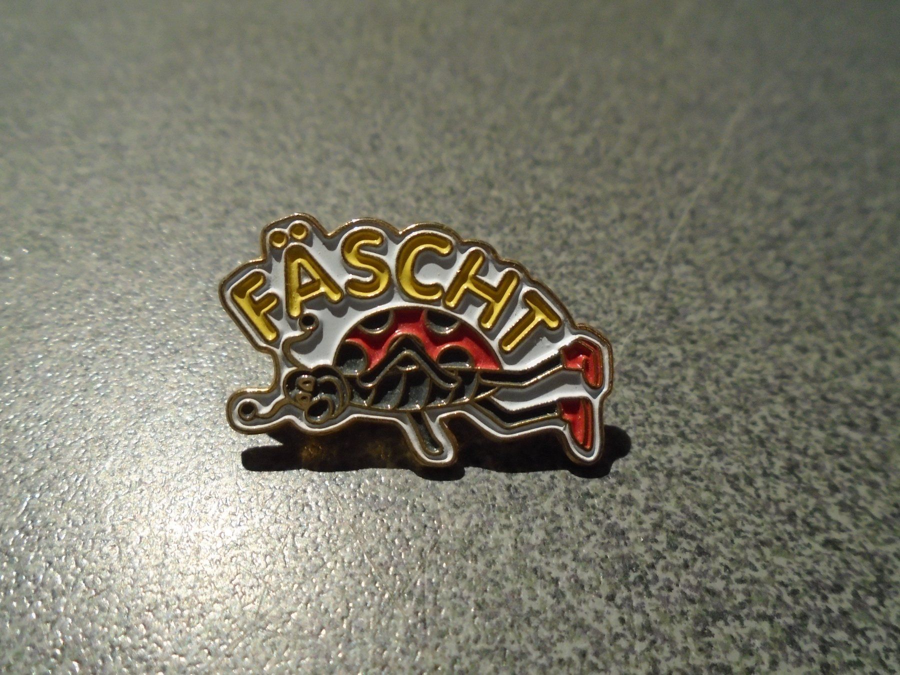 Placchette & Badge: Pin Fäscht Marienkäfer, weiss – Usato da Zürich venduto da abraxas1291