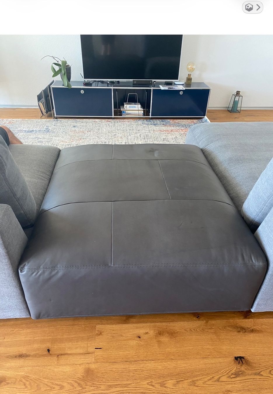 Hocker: Sitzhocker / Pouffe aus Leder grau – Gebraucht aus Horgen von NaiomiSD