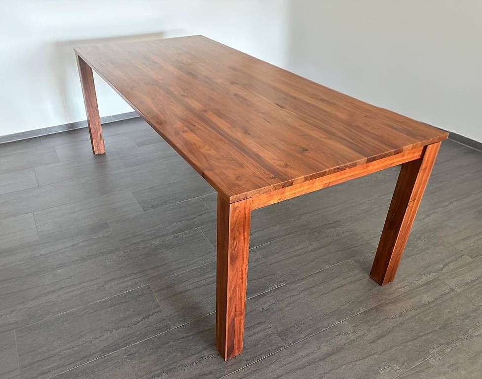 Tavoli: Esstisch Nussbaum Massivholz 210x96x77 – Usato da Rotkreuz venduto da Manfi11 1