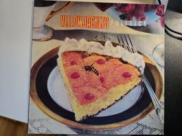 Vinyl LP - Yellow Jackets - Politics - 1988 - MVA 255621