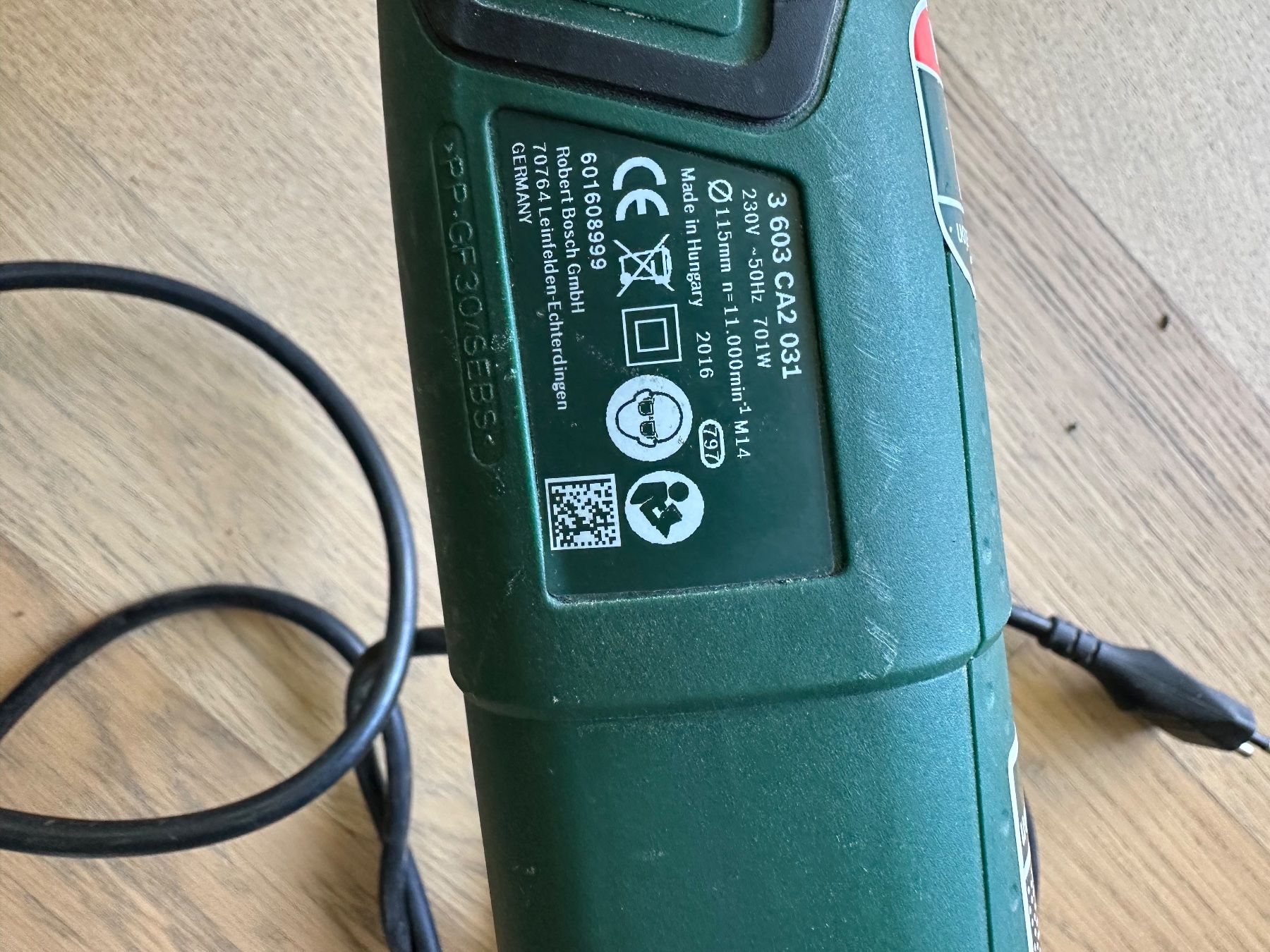 Bosch Smerigliatrici & Lucidatrici: BOSCH PWS 700-115 universal Winkelschleifer 701W – Usato da Zürich venduto da 183_hk22 4