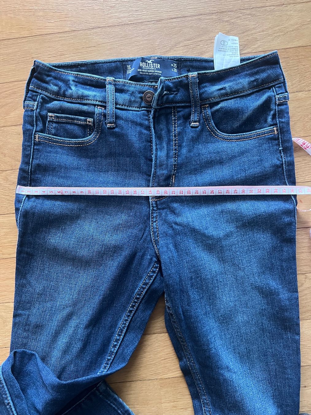 Hollister Jeans: Hollister Jeans – Usato da Neuhaus SG venduto da bernike 6