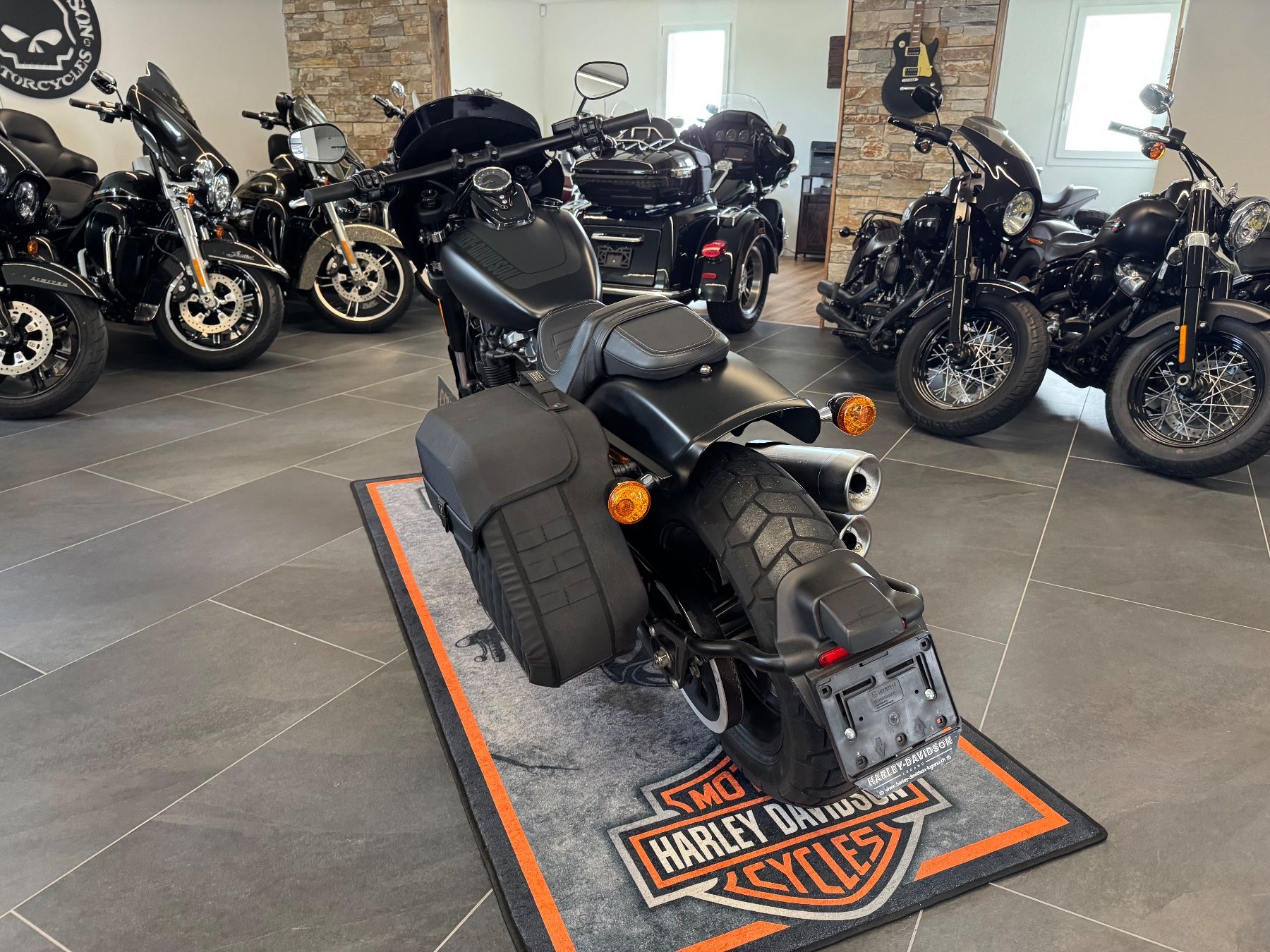 Harley-Davidson Chopper: Harley Davidson Fat Bob 107 LEASING POSSIBLE – Usato da Echallens venduto da HD90 4