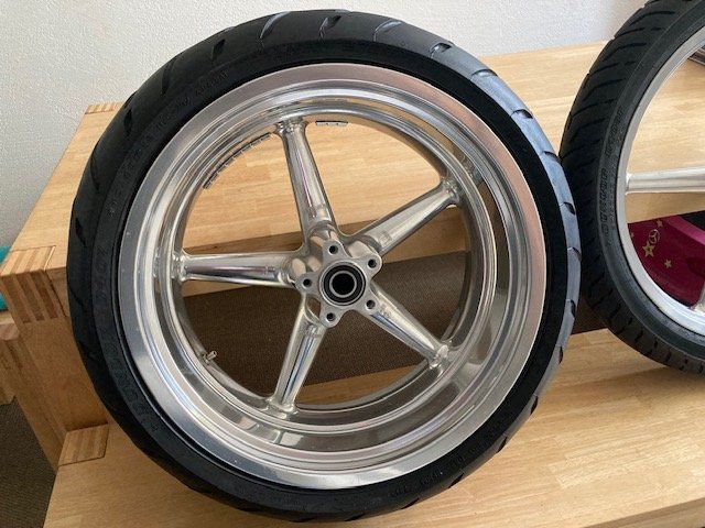 Harley-Davidson Pneumatici & Ruote complete: Harley Davidson Custom Räder Rocker C fxcwc – Usato da Affoltern am Albis venduto da premiumparts 7