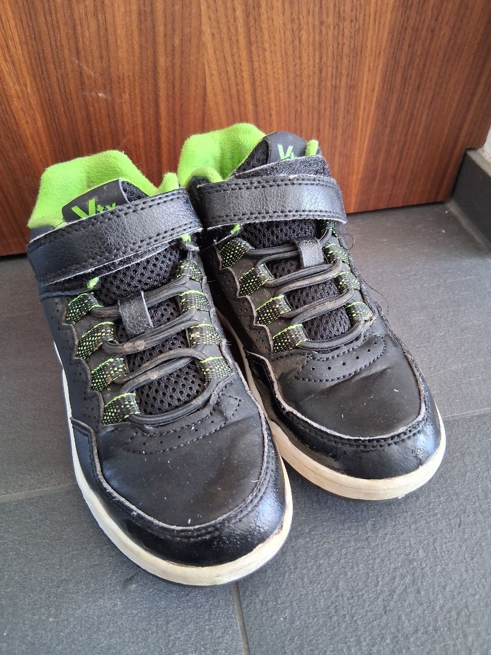 Schuhe für Jungen: Sneaker, Gr. 29 – Gebraucht aus Merzligen von 88910827 1