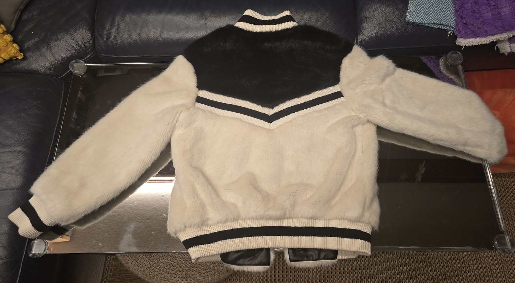 Guess Giacche: wunderschöne Guess Jacke – Usato da Kandersteg venduto da Foxtrott7777 2