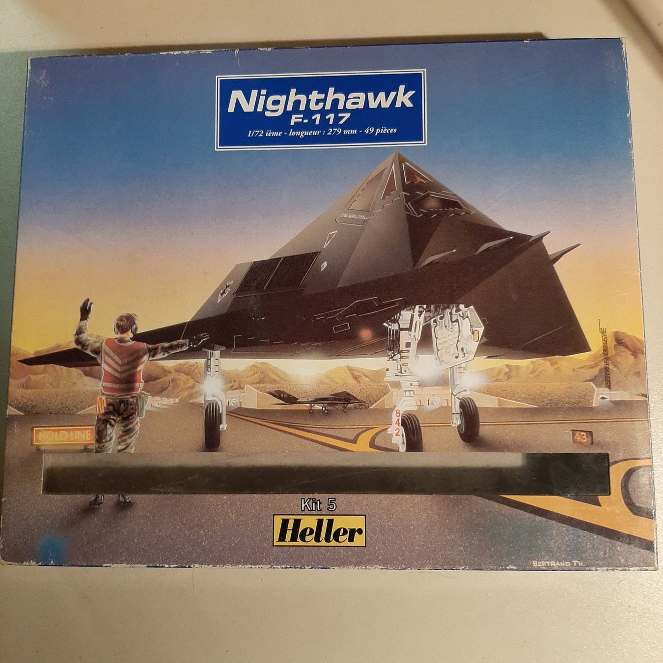 Heller Kit di modellismo & Modellini statici: 1964 ... Lockheed F-117 Nighthawk ... Heller Kit 5 – Nuovo (secondo la descrizione) da Bonstetten venduto da Benibanny59