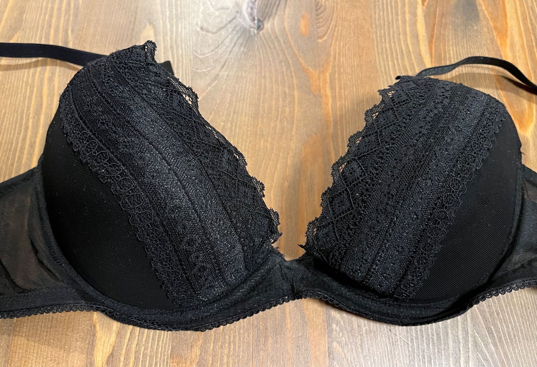 H&M Altra biancheria intima: H&M BH - Grösse 75C - Schwarz – Usato da Altdorf UR venduto da Mini037