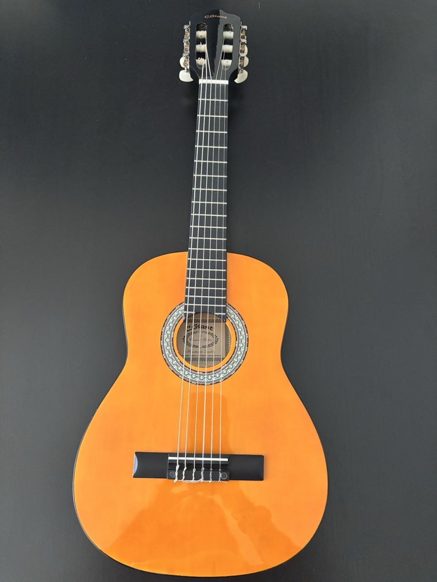 C.Giant Strumenti musicali: Kinder-Gitarre von C.Giant – Usato da Horn venduto da MichelleLa