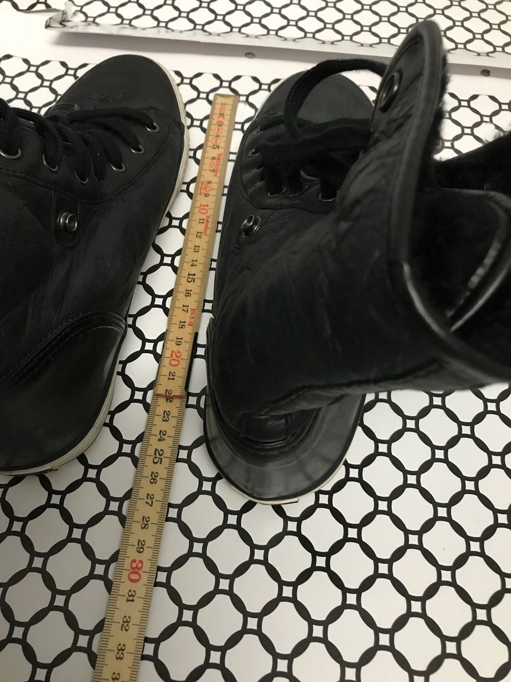 Ash Damenschuhe: Ash Sneaker gefüttert, schwarz – Gebraucht aus Niederteufen von mix18 6