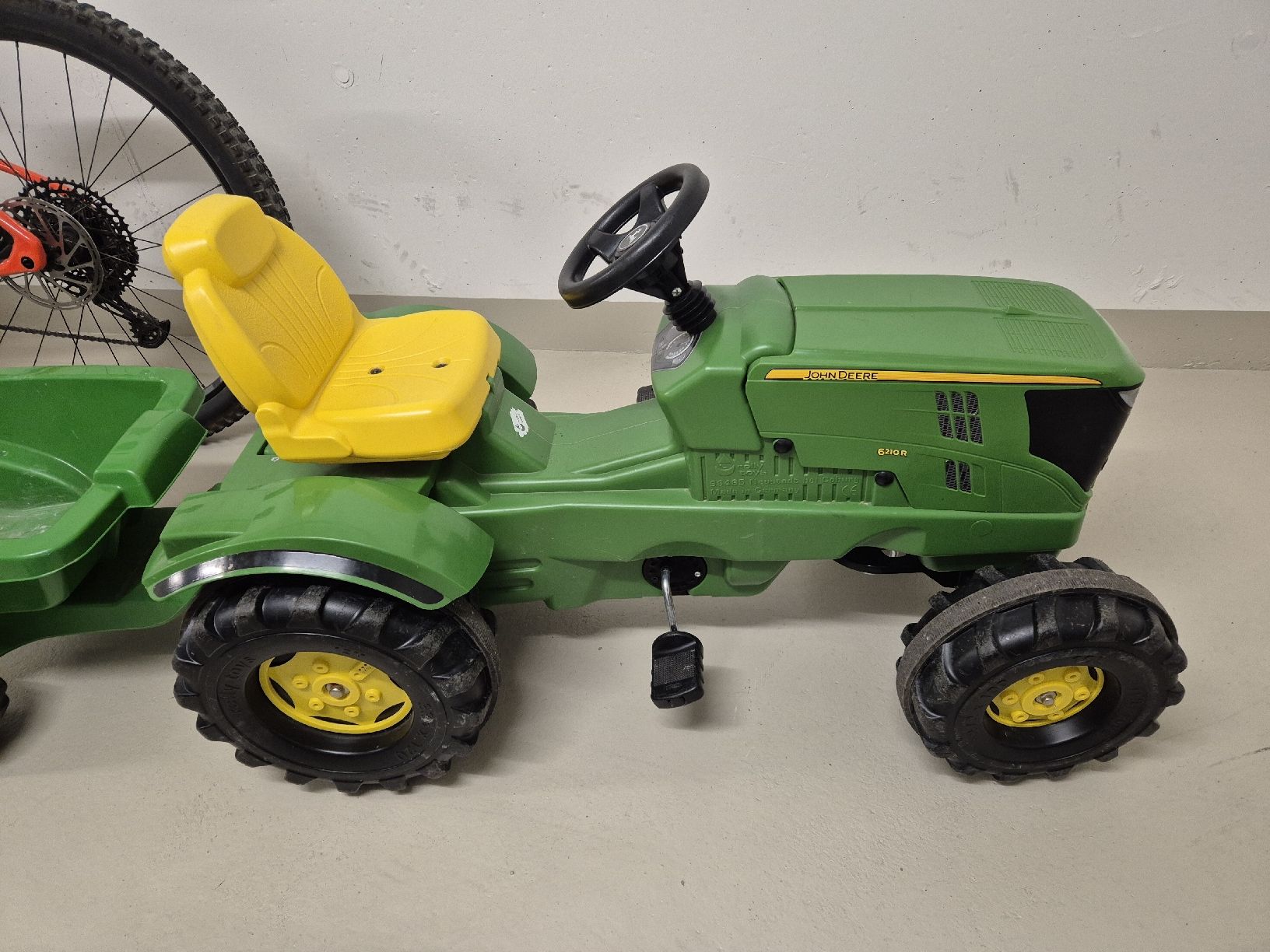 John Deere Tracteurs: Tracktor – D'occasion à Rickenbach SO par S.u.n.s.h.i.n.e.83 1