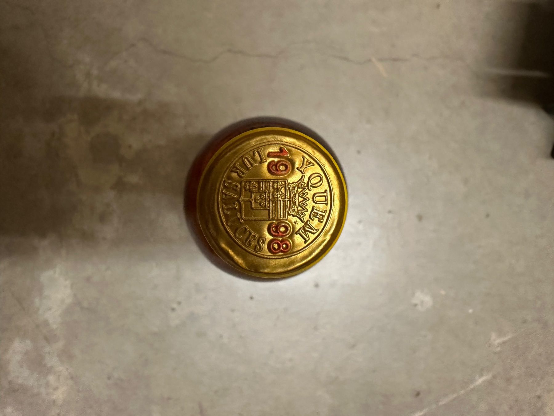 Yquem Vino: Château d’Yquem 1998 – Nuovo e nell'imballaggio originale da Troinex venduto da Airain 2