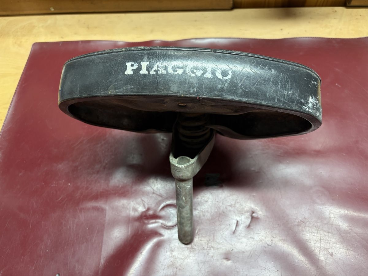 Piaggio Pièces pour mobylette: Mofa Piaggio Sattel – D'occasion à Latterbach par Bbutz98 3