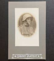 Militär SOLDATEN FOTO Stahlhelm