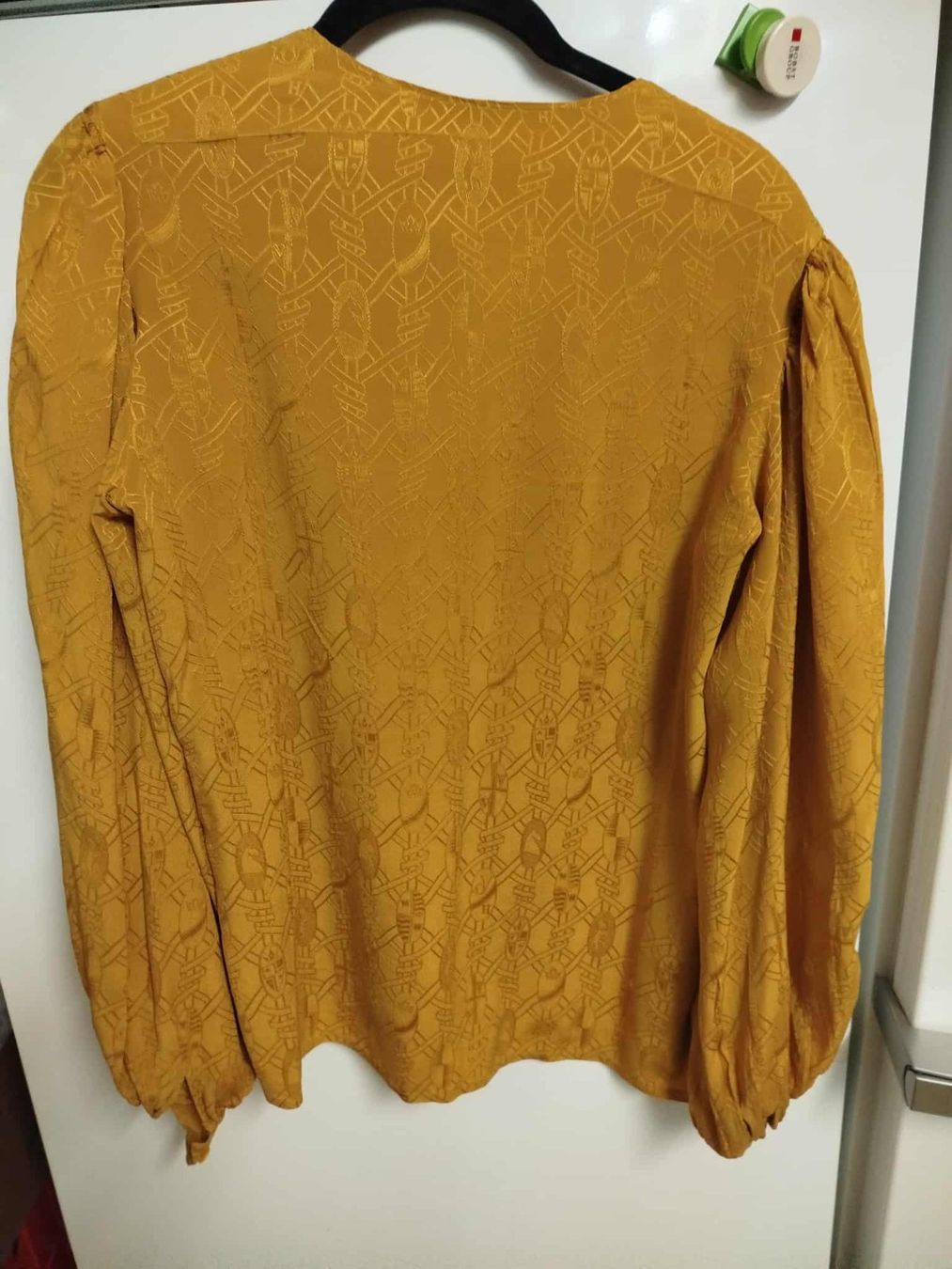 Tuniche: Blouse Hermes – Usato da La Chaux-de-Fonds venduto da Emmaus2300CDF 1