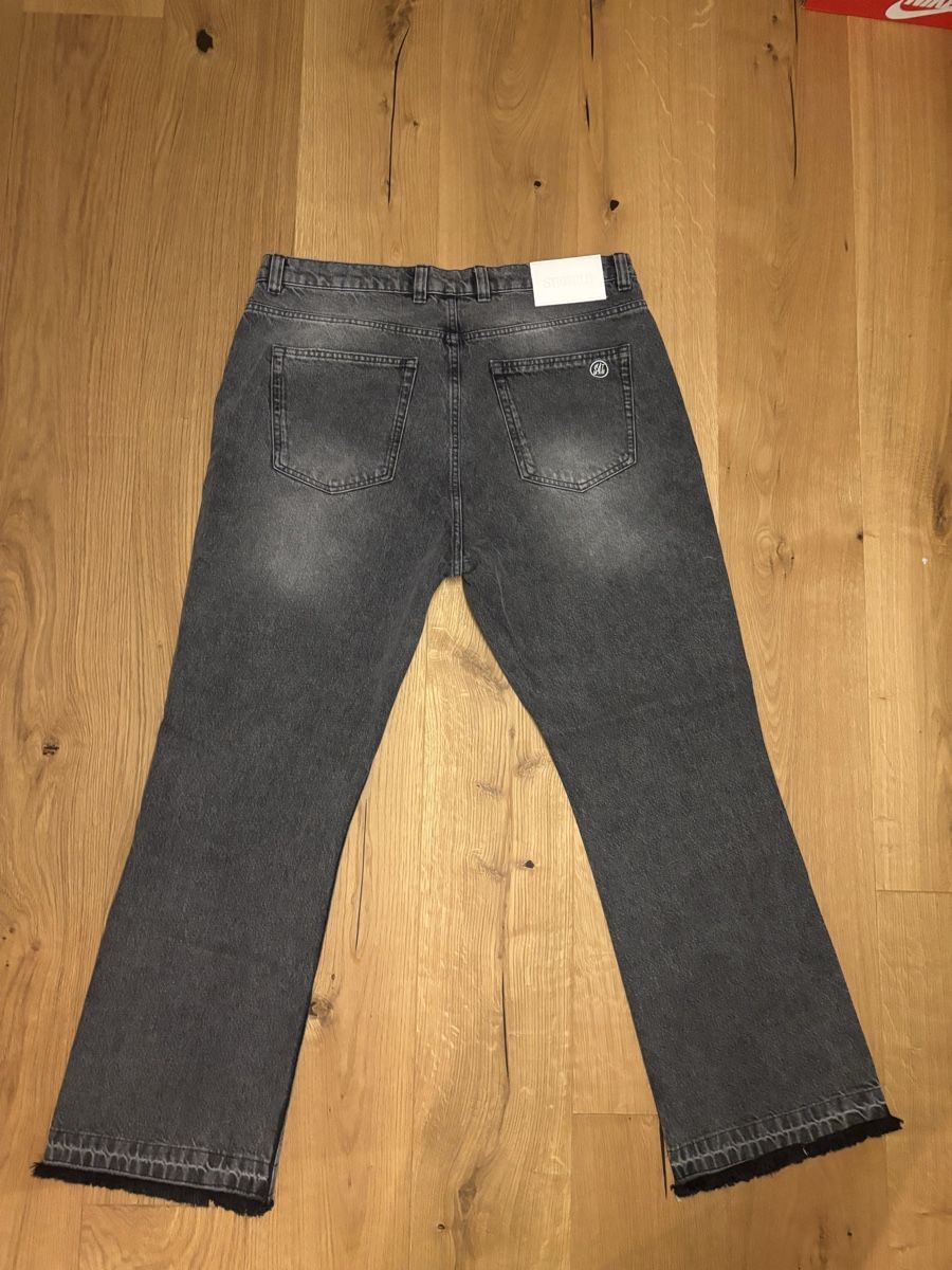 Jeans: STRWRLD Flared Jeans in Washed Grey – Nuovo e nell'imballaggio originale da Wimmis venduto da lemoon 1