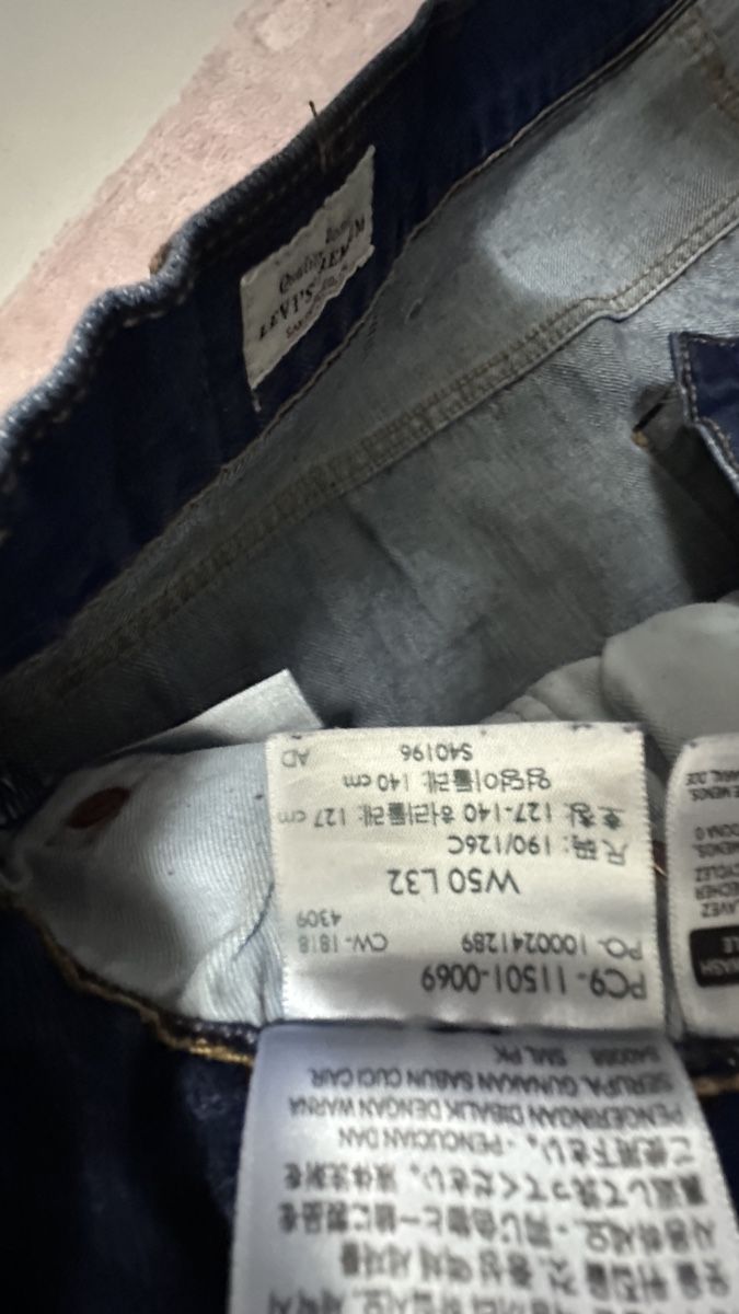 Levi's Jeans: Levi's Premium Jeans W50 L32,  dunkles Blau – Gebraucht aus Jonen von dibbern 3