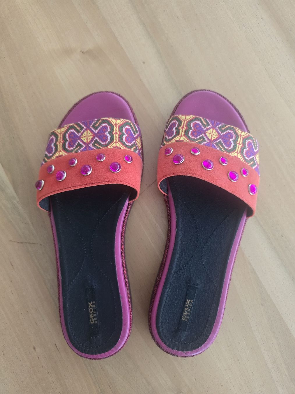 Geox Scarpe da donna: Geox Pantoletten,  Gr.37 neuwertig – Nuovo (secondo la descrizione) da Rorschacherberg venduto da Olgamedved