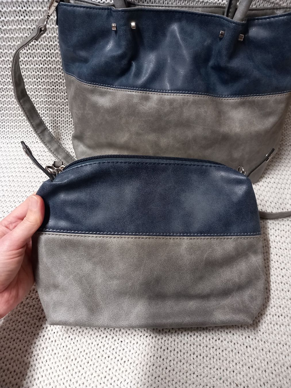 Borse da donna: EMILY & NOAH Handtasche Grau/Blau – Usato da Gwatt (Thun) venduto da umwelt-brocki 2