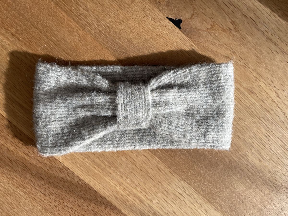 Hüte, Mützen & Caps: Only Stirnband – Gebraucht aus Mauren von ste_t6yg
