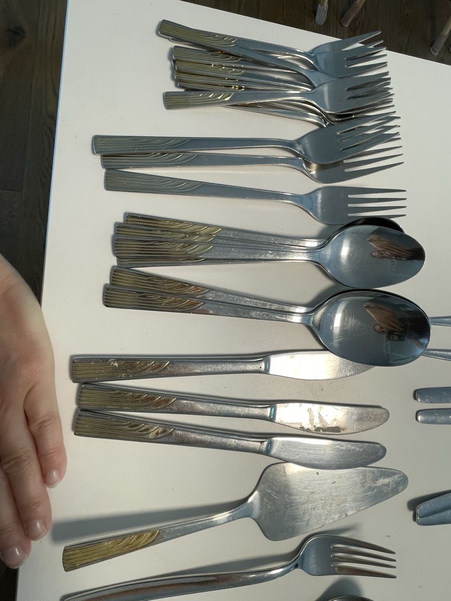 Set di posate: Besteck Messer, Gabeln, Löffel Konvolut – Usato da Niederbüren venduto da poschti 5