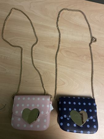 2 neue CAMOMILLA Umhänge Täschli