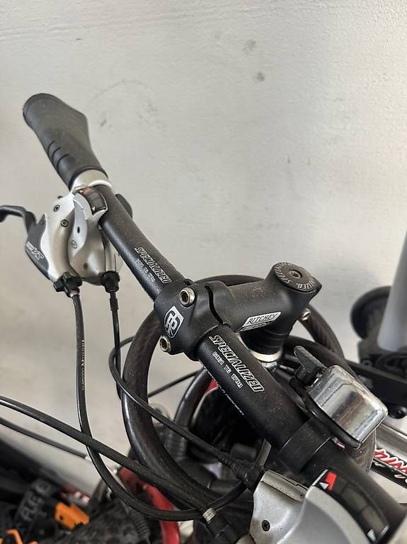 Specialized Velos: Specialized Stumpjumper FSR XC, Shimano XT, RockShox SID – Gebraucht aus Horw von you_rkg7 3