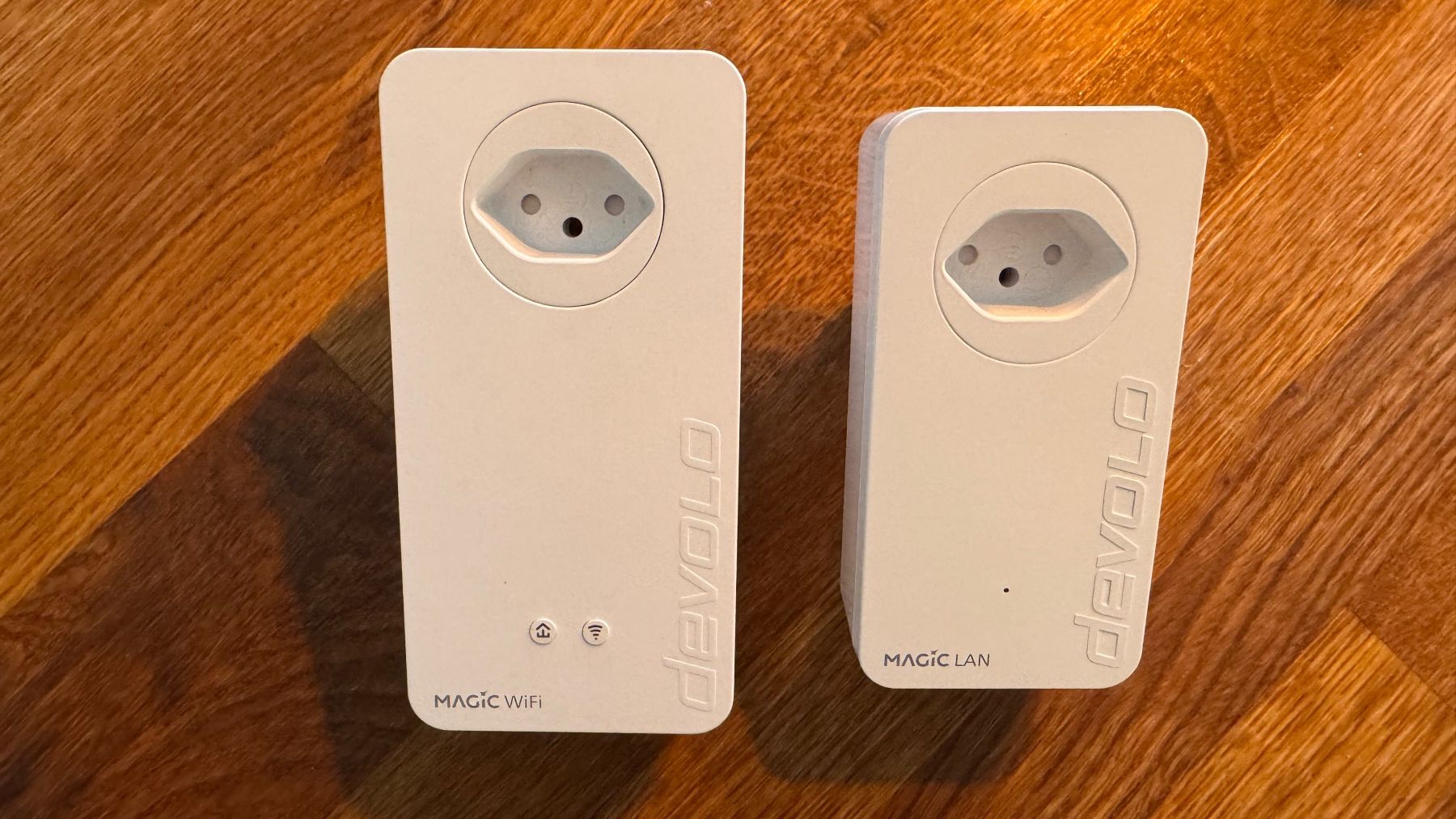 Devolo Unità & Adattatore: Devolo Magic 2 WiFi 2-1 Starter Set (CH-Version) – Usato da Hünenberg See venduto da sajaz77