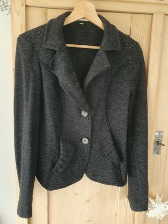 Blazer, NADINE H, 36