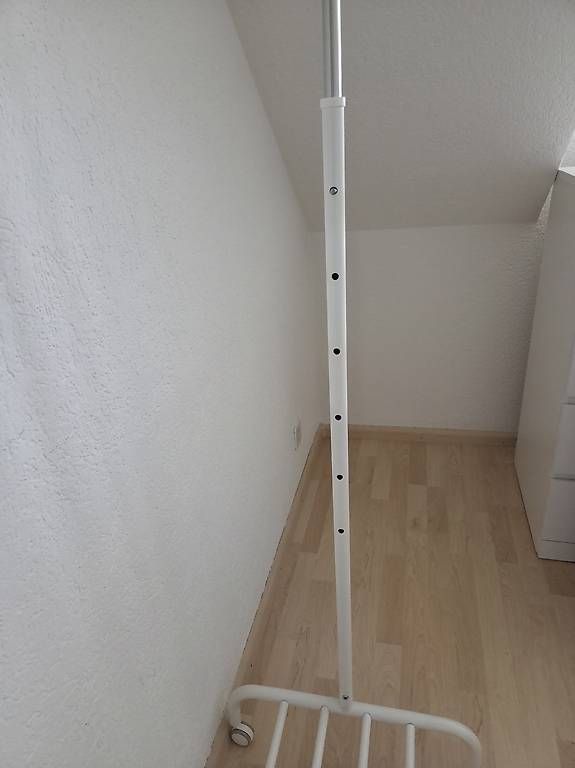 Ikea Guardaroba: Kleiderständer, Höhe verstellbar – Usato da Basel venduto da CelineAlicia97 1