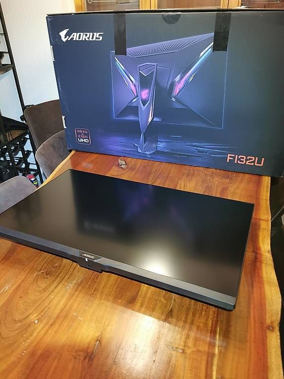 Ecrans: Gigabyte Aorus FI32U – D'occasion à Arbaz par str_nhg8 4