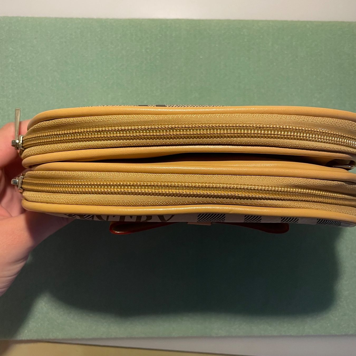 Taschen für Damen: Necessaire, Kosmetik Tasche mit 2 Fächer – Gebraucht aus Bellach von Lapislazuli_blues 5