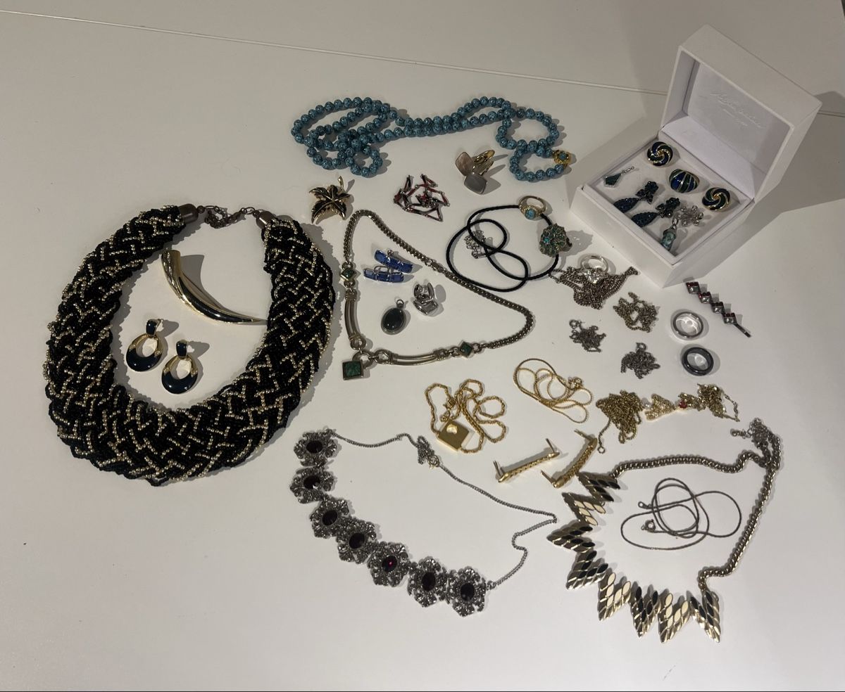 Sonstiger Schmuck: Lot de bijoux anciens  – Gebraucht aus St-Pierre-Clages von ste_xk6p