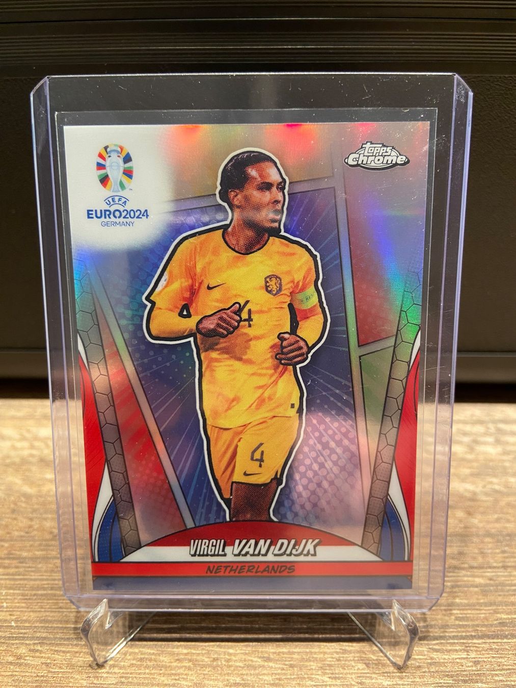 Topps Carte collezionabili: Virgil van Dijk Hero Variations Topps Chrome Uefa Euro 2024 – Usato da Dagmersellen venduto da dav_b656