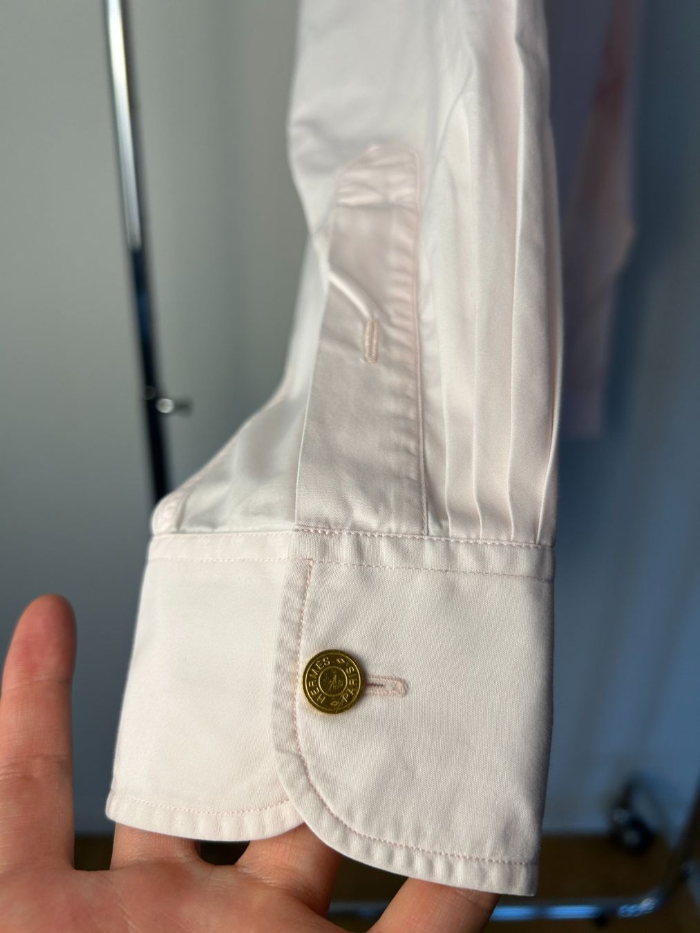 Hermès Camicie: Hermès Rose Button Up Shirt – Usato da Bern venduto da kurtikobolt74 3
