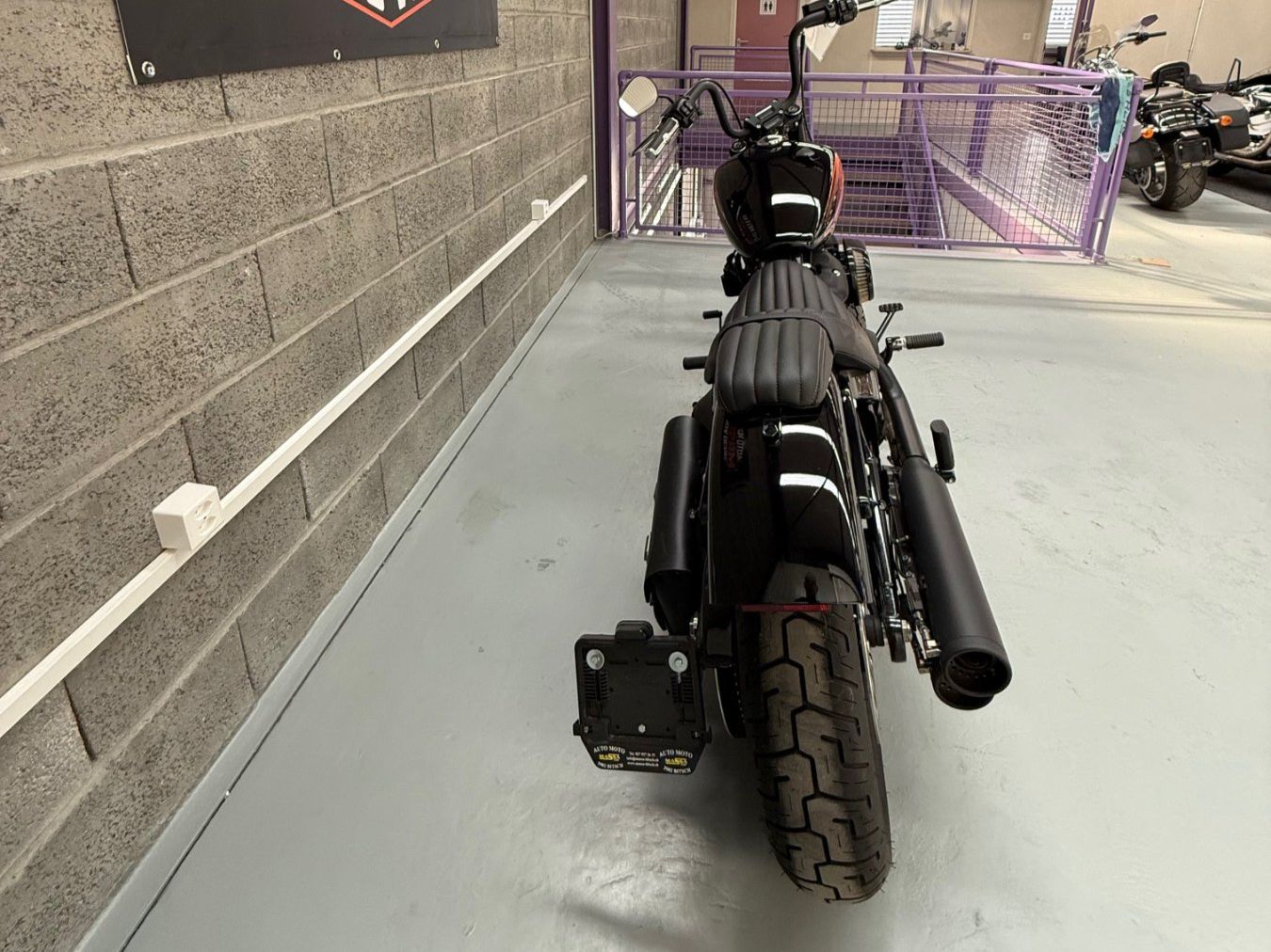 Harley-Davidson Chopper: Harley Davidson Street Bob BXBBS mit Kess Tech – Usato da Visp venduto da Automotomassa 2