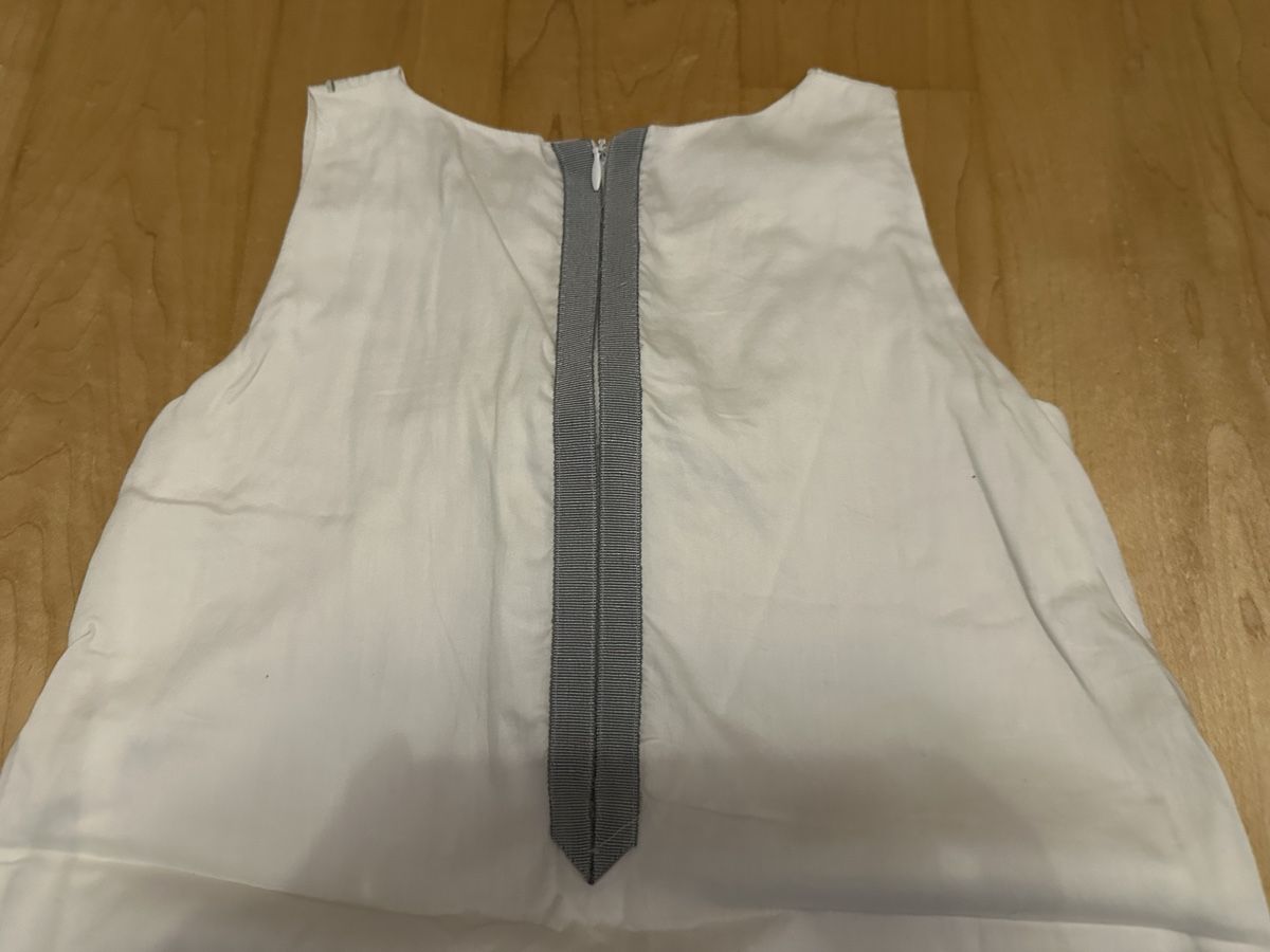 Monnalisa Vestiti & Gonne: Monnalisa Kleid weiss grau Gr.140 – Usato da Flawil venduto da savoypremium 1