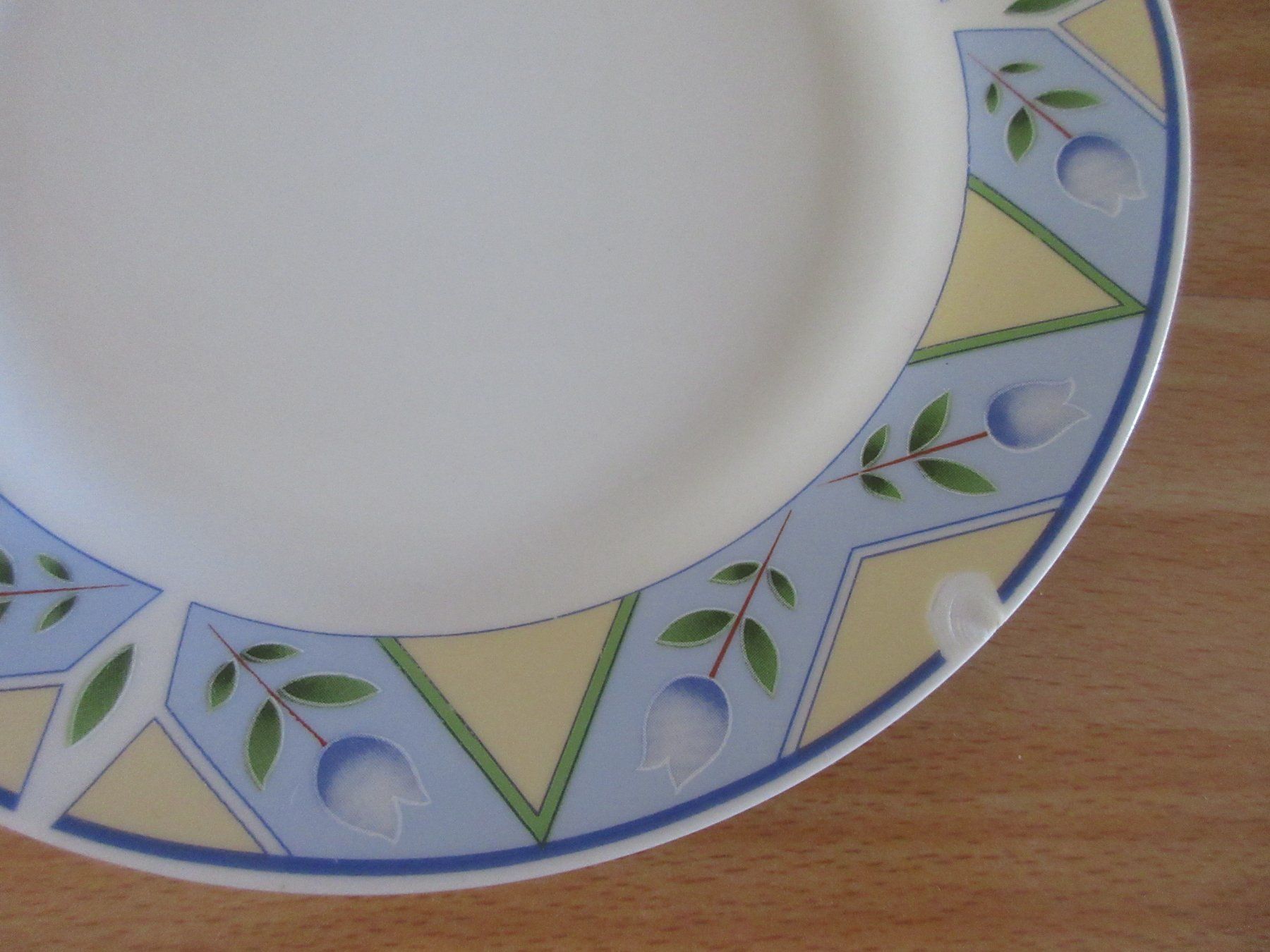 Set di piatti: Kaffeeservice 18 teilig – Usato da Kaisten venduto da renault015 5