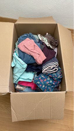Grosse Kleiderbox Mädchen Grösse 74/80