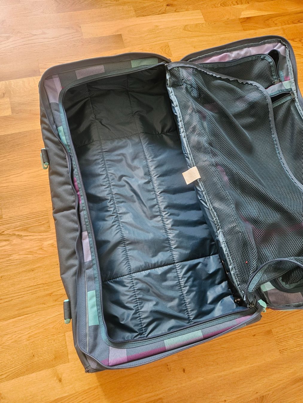 Dakine Reisekoffer: Dakine Reisetasche mit Rollen – Gebraucht aus Rüti ZH von looren94 3