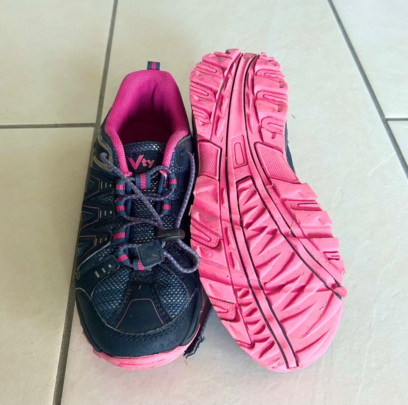 Victory Chaussures filles: Schuhe gr 35 – D'occasion à Bellinzona par RossoScarlatto