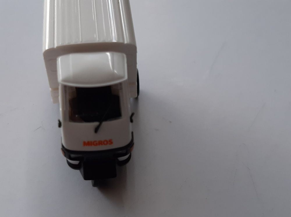 Modelleisenbahnen: H0/H0m Ausschmückungsset "Marktstand" mit Piaggio APE Migros – Gebraucht aus Thun von Schwarzsee48 5